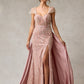 Vestido de Tul con Cristales, Perlas y Lentejuelas con Cauda Desmontable, Color Blush
