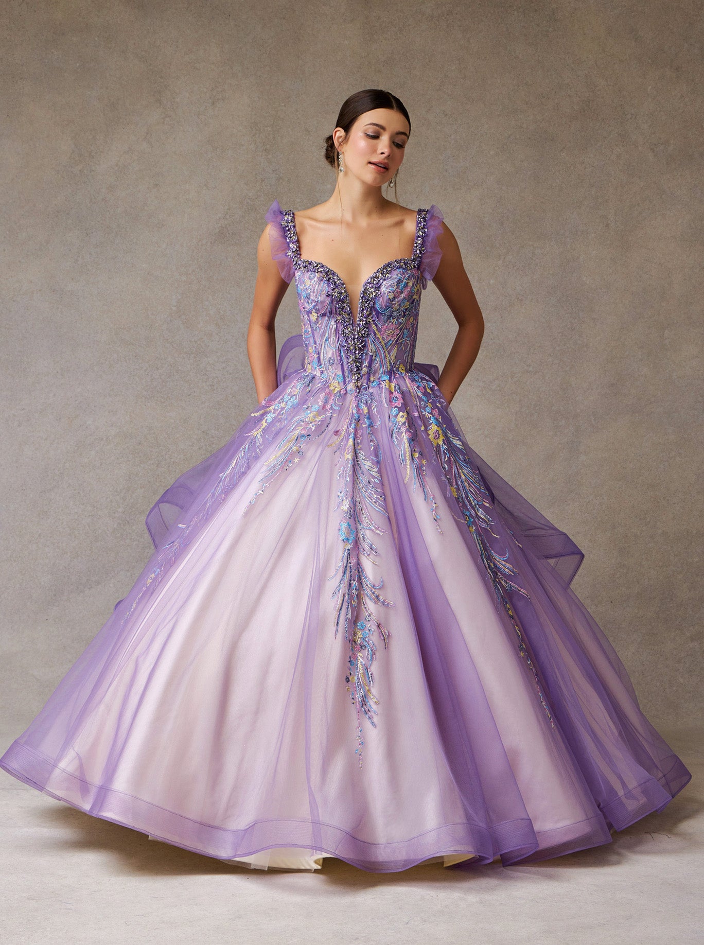 Vestido de Fiesta de Tul y Encaje Bordado con Cristales, Cuentas y Lentejuelas, Color Purple