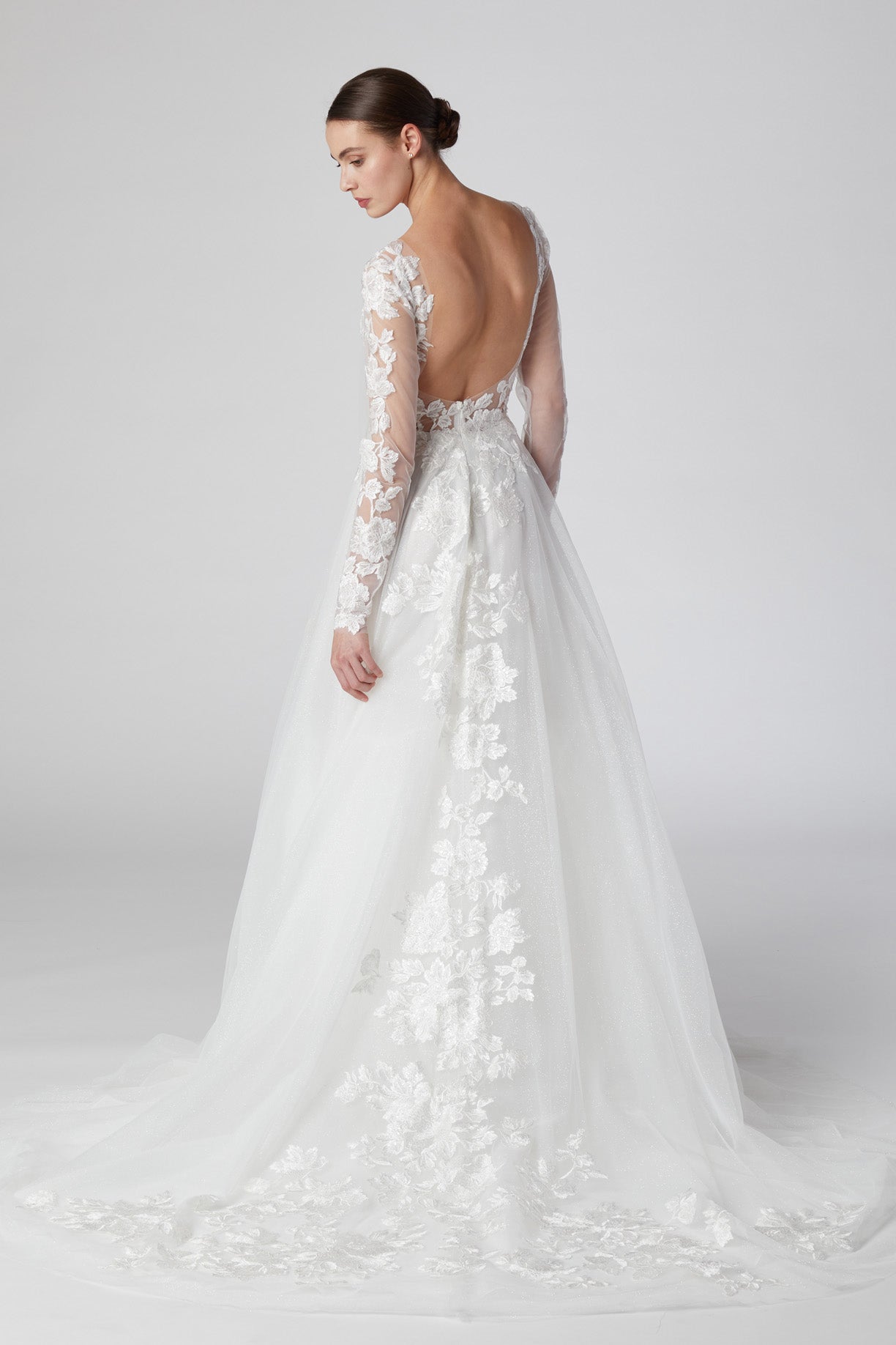 Vestido de Novia Línea A Con Mangas Largas Cuello V Color Off White