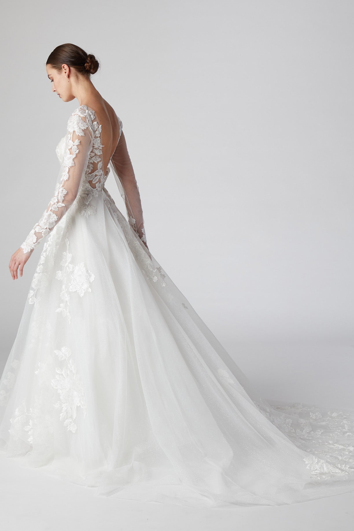 Vestido de Novia Línea A Con Mangas Largas Cuello V Color Off White