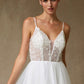 Vestido de Novia en Corte A, de Tul con Aplicaciones de Cuentas, Lentejuelas y Perlas, Con Tirantes y Cuello en V, Color Off White