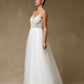 Vestido de Novia en Corte A, de Tul con Aplicaciones de Cuentas, Lentejuelas y Perlas, Con Tirantes y Cuello en V, Color Off White