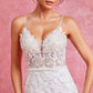 Vestido de Novia Corte Sirena Escote en Pico y con Cinturon Fijo.