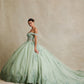 Vestido de Fiesta de Tul y Encaje Bordado, con Cristales Cuentas y Lentejuelas y Hombros Descubiertos, Color Sage