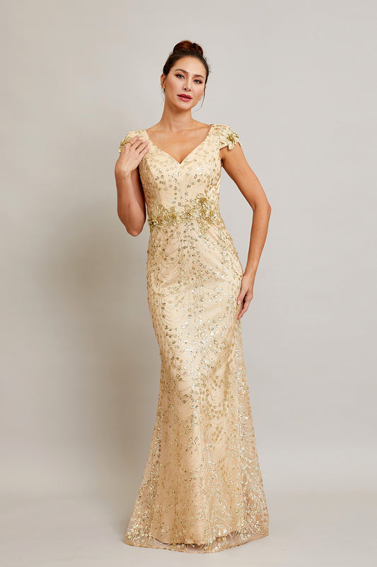 Vestido Recto de Tul Bordado, Manga Corta, Cuello en V con Cauda Corta, Colores Gold y Sage
