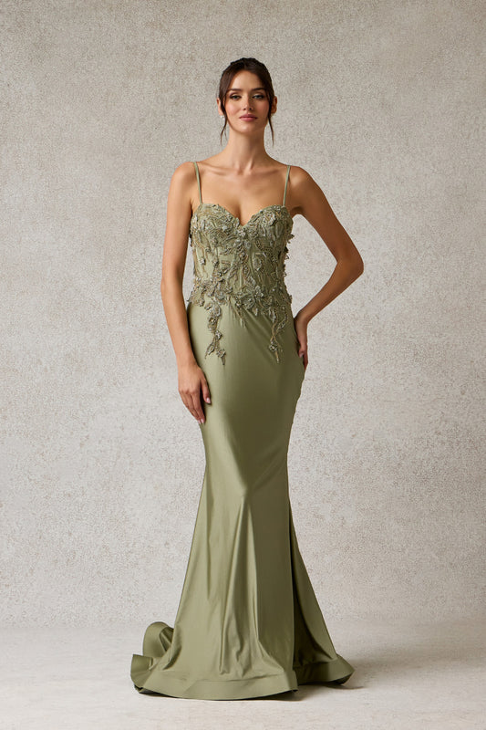 Vestido Corte Sirena con Tirantes, Escote Corazón, Lazos en la Espalda, con Detalles Bordador, Color Oive