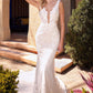Vestido de Novia de Encaje Avery con Escote Profundo en V y Cauda, Color Off White