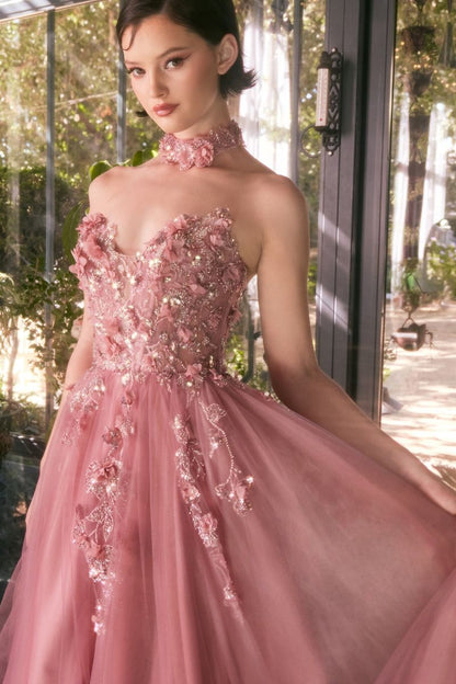  Vestido de Tul con Detalles de Encaje y Con gargantilla. (Varios Colores)