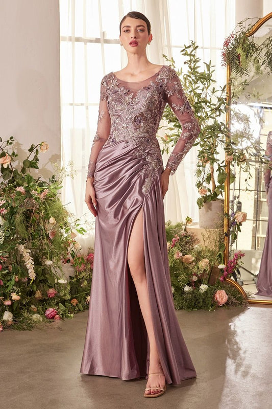 Vestido Entallado con Mangas Largas, Corpiño con Apliques, Abertura en la Pierna y Pliegues en la Cadera, Color Dusty Lavender