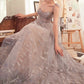 Vestido Línea A Escote corazón, motivo Aguamarina Bordado y tirantes de Tul Anudados Color Silver.