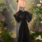Vestido Recto Ajustado con Escote de Corazon, Aplicaciones de Cuentas y Lazo Desmontable Color Black