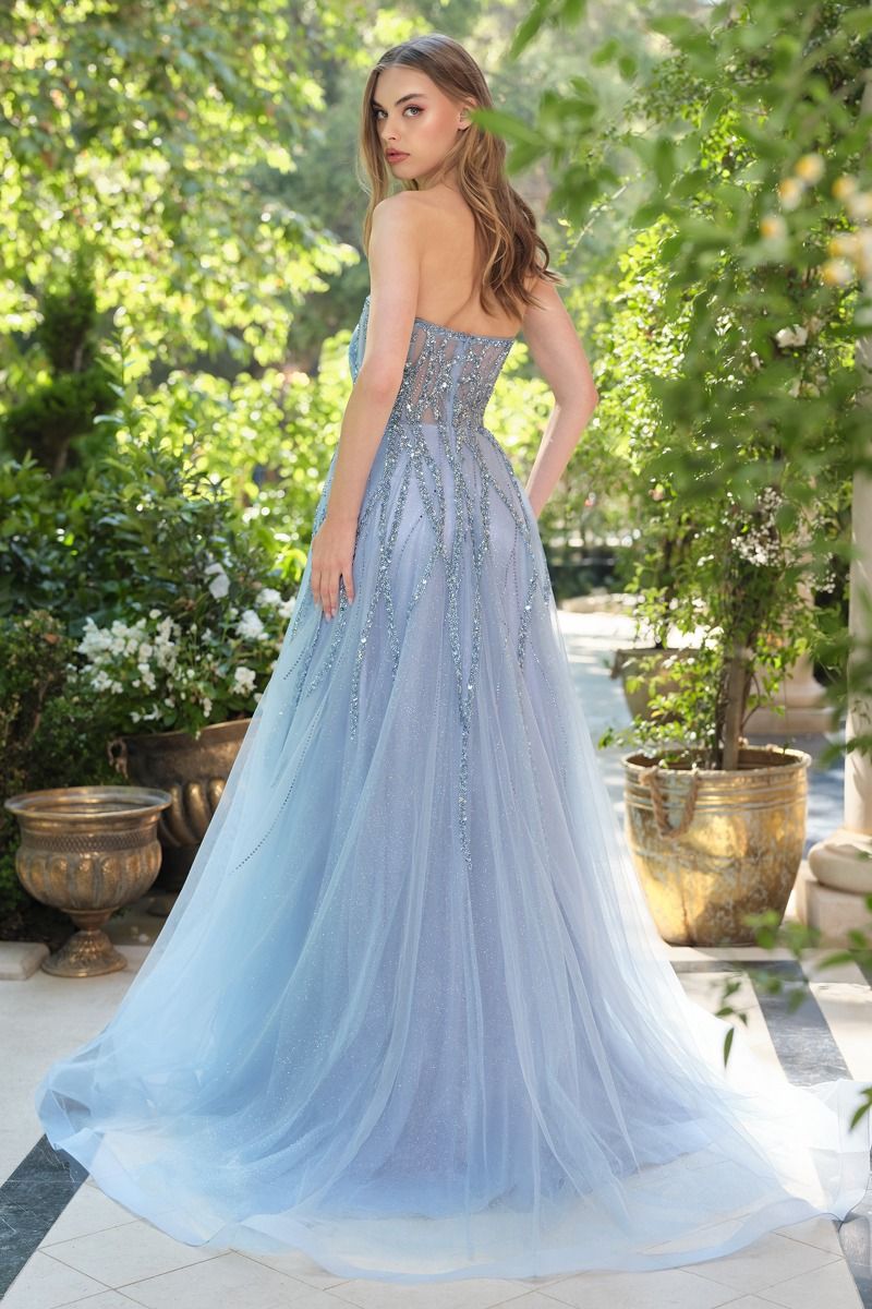 Vestido En la Línea A  sin tirantes con patrón de cuentas verticales y apliques florales en 3D.(Varios Colores)