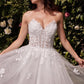 Vestido de Novia de Tul Corte en A  sin Tirantes Color Off White.