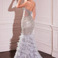 Vestido Corte de Sirena con Cuencas y Plumas Color Silver.