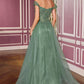 Vestido de Gala Escote con Hombros Descubiertos, Tirantes de Tul Drapeado y Corpiño Completamente Adornado (Varios Colores)
