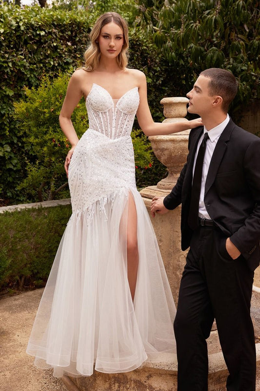 Vestido de Novia corte Sirena con Cuentas.