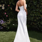 Vestido de Novia Recto de Estraple con Apertura en le pierna color Off White