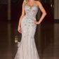 Vestido Escote corazón ilusión con tirante halter y cuentas geométricas Color Silver Nude.