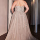 Vestido en Línea A  Capas de Tul Curvy, Color Silver