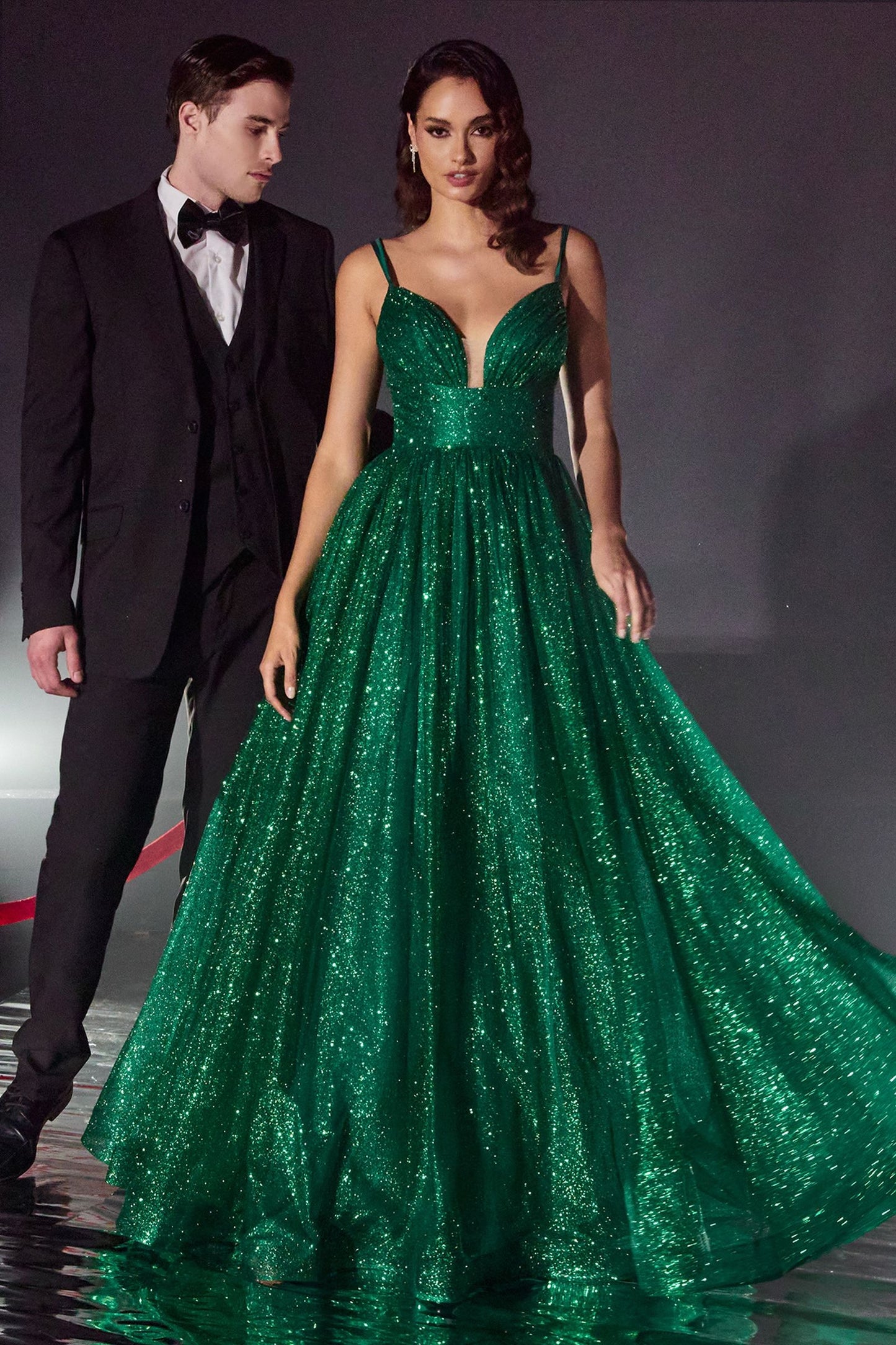 Vestido de Línea A  de Tul a capas  con Brillos (Varios Colores)