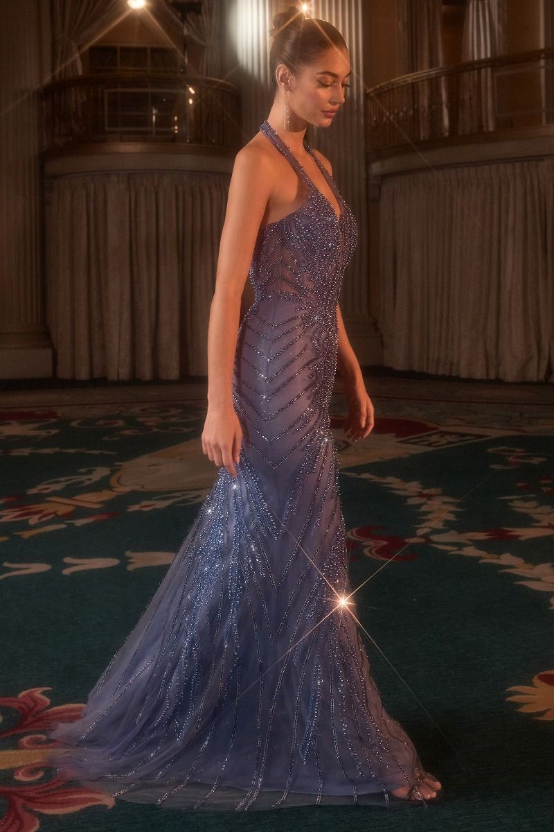 Vestido con Escote Halter de Tul Transparente con Cuentas y Lentejuelas, Color Blue