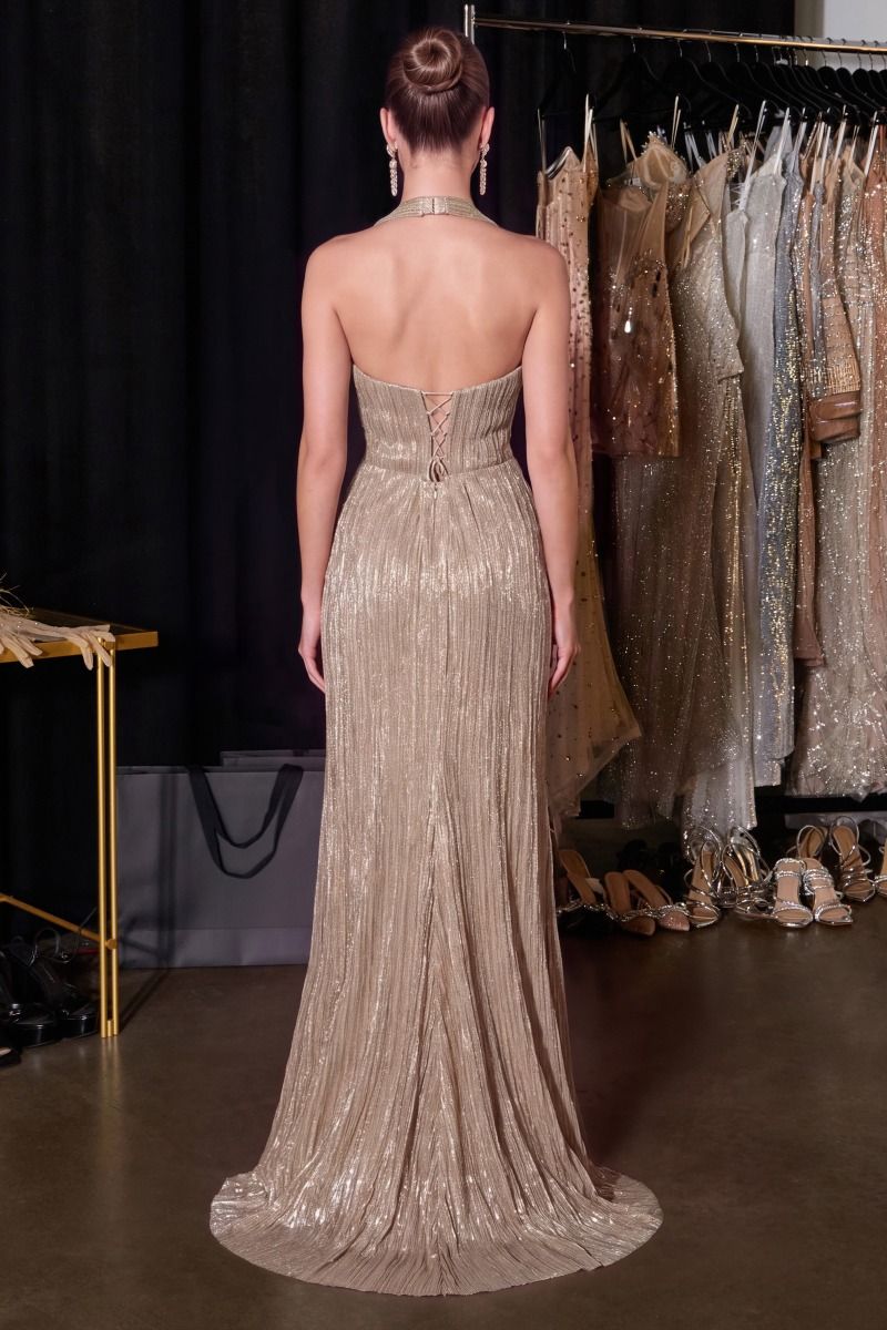 Vestido en Corte A, con Escote Halter con Detalles de Drapeado, Color Rose Gold