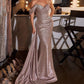 Vestido Corte Sirena Metalizado Brillante, Con Escote Corazón, Hombros Descubiertos, Banda Lateral