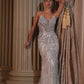 Vestido de Novia Corte Sirena con una Delicada Capa de Tul color Off White.