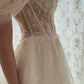 Vestido de Novia en Línea A de Tul a Capas con Cuerpo y Corsé.