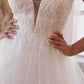 Vestido de Novia en Corte A, con Tirantes y Escote de Corazón, Color Off White