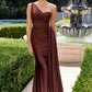 Vestido de Satén Elástico Ajustado de Un Hombro Curvy.  (Varios Colores)