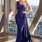 Vestido de Satén Elástico Ajustado de Un Hombro. (Varios Colores)