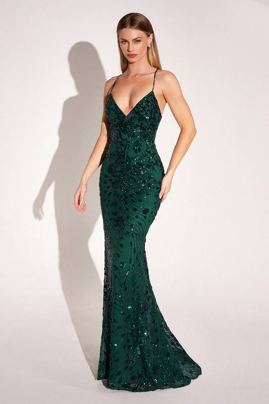 Vestido Corte Sirena con detalles de Encaje  y con pequeña Cauda Color Emerald