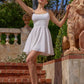 Vestido Corto en A, Escote Cuadrado con Tirantes Finos, Color Off White