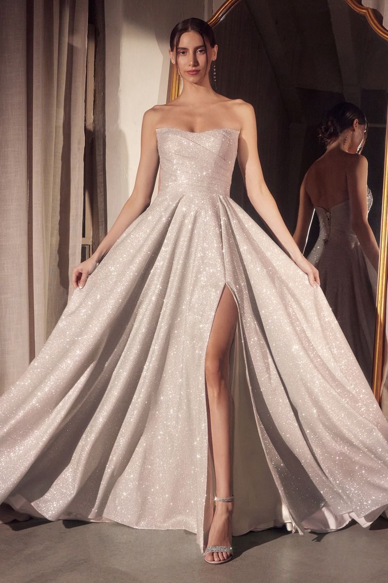 Vestido Línea A Abrillantado sin Mangas y con Abertura. (Varios Colores)