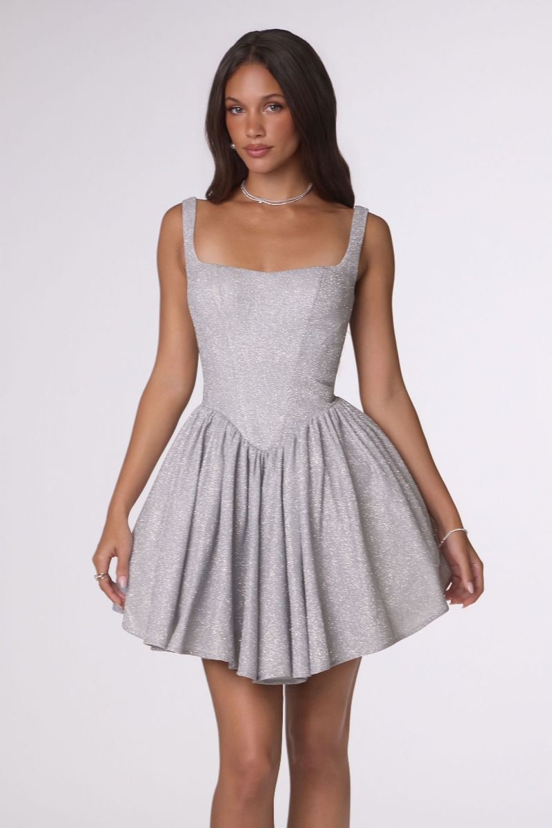 Vestido Corto en A con Brillos, con Escote Cuadrado y Corsé (Varios Colores)
