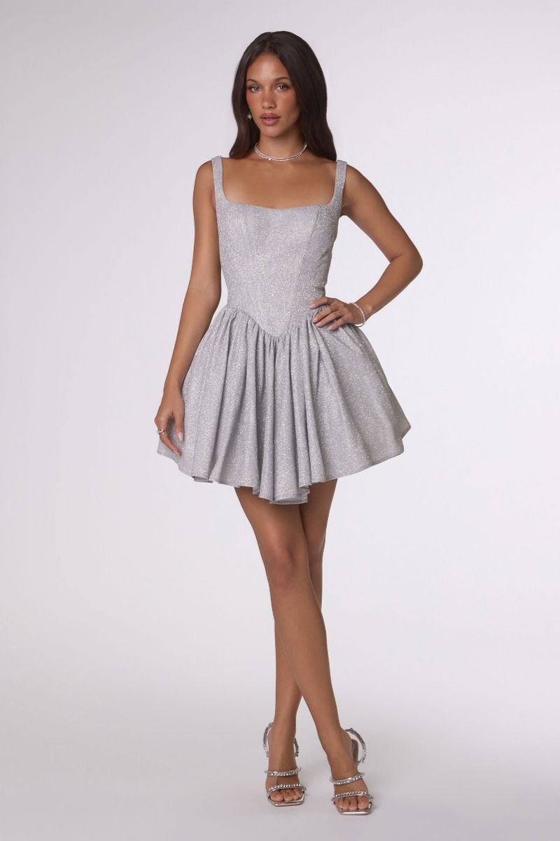Vestido Corto en A con Brillos, con Escote Cuadrado y Corsé (Varios Colores)