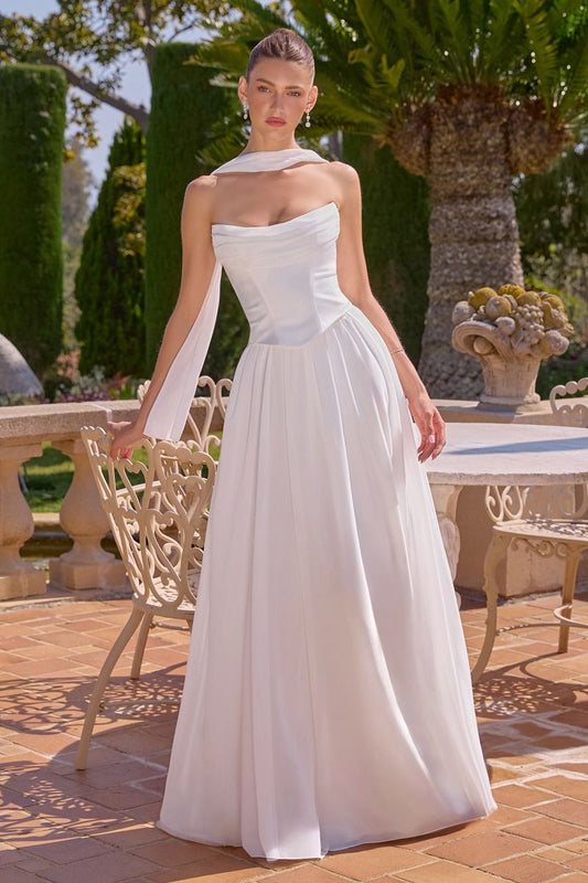 Vestido de Novia en Corte A, Escote Drapeado y Bufanda a Juego, Color Off White