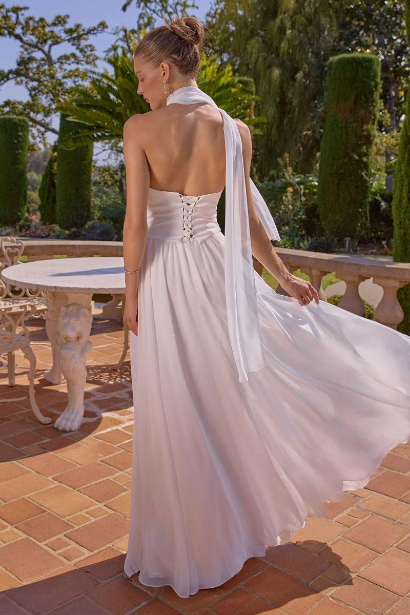 Vestido de Novia en Corte A, Escote Drapeado y Bufanda a Juego, Color Off White