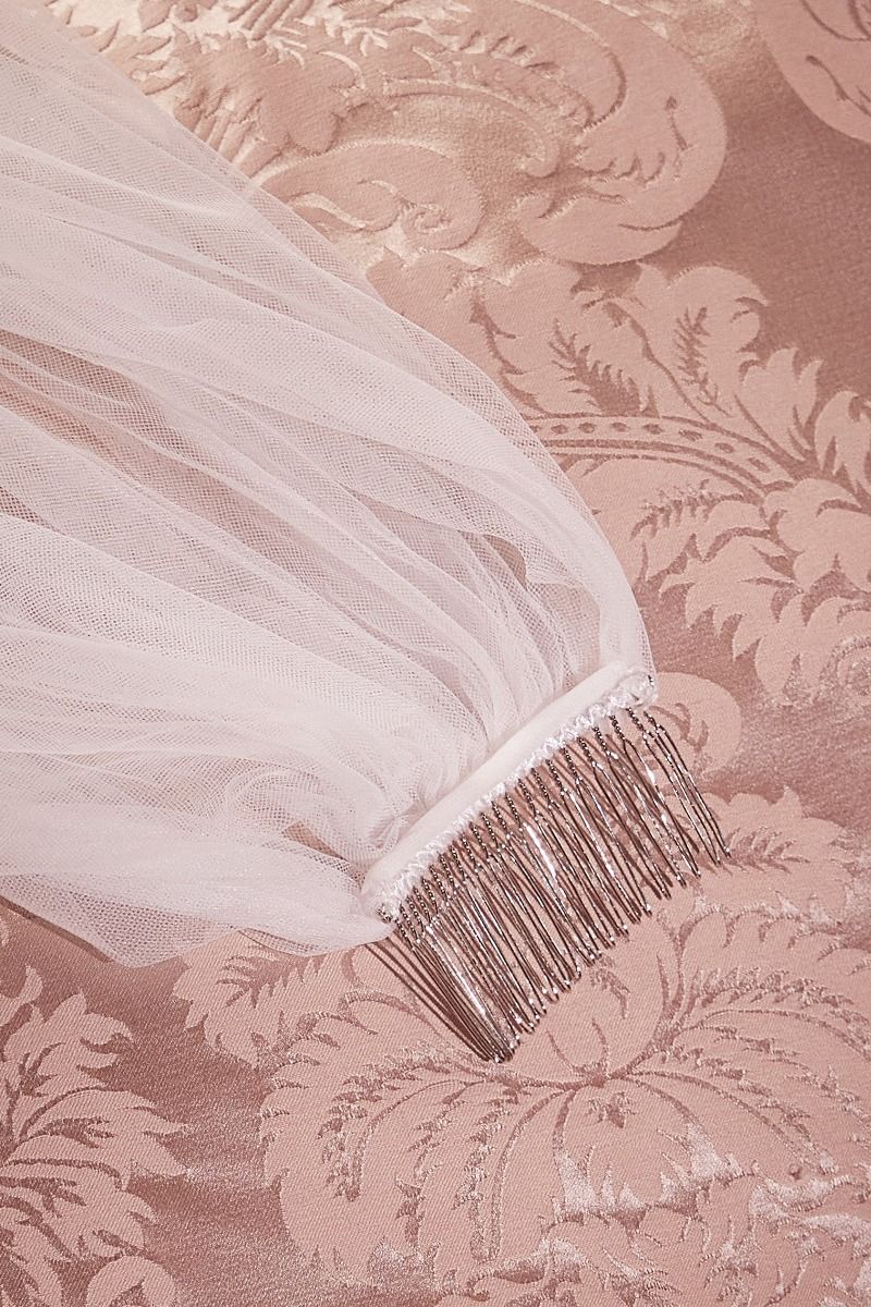 Velo de Novia  de encaje festoneado floral Color Off White.