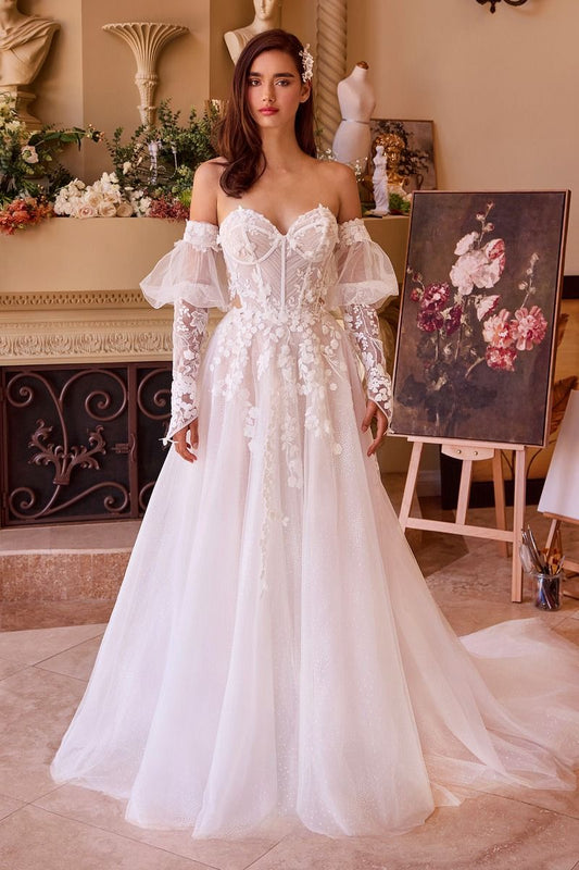 Vestido de Novia Sin Tirantes con Aplicaciones Florales.