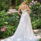 Vestido de Novia Corte en A con Aplicaciones en Flores y Abertura en la pierna