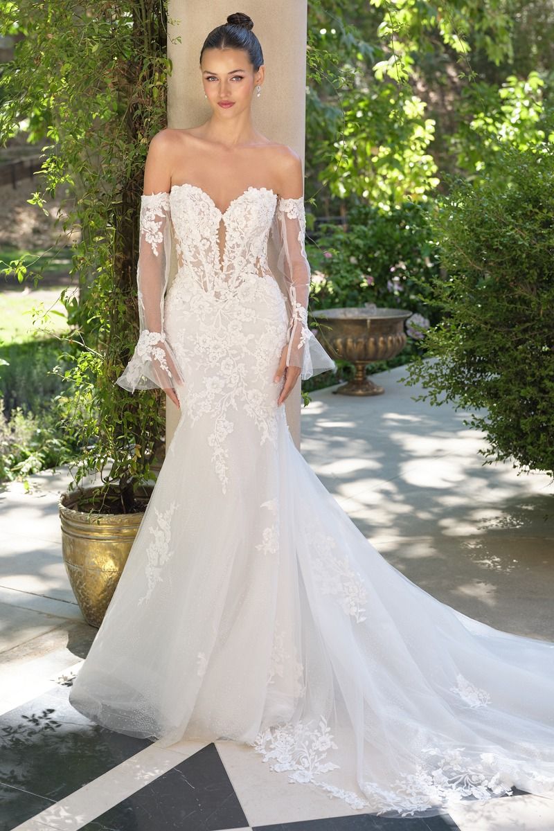 Vestido de Novia de Corte Sirena con Mangas de encaje Extraíbles y Espalda Abotonada, Color Off White