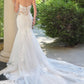 Vestido de Novia de Corte Sirena con Mangas de encaje Extraíbles y Espalda Abotonada, Color Off White