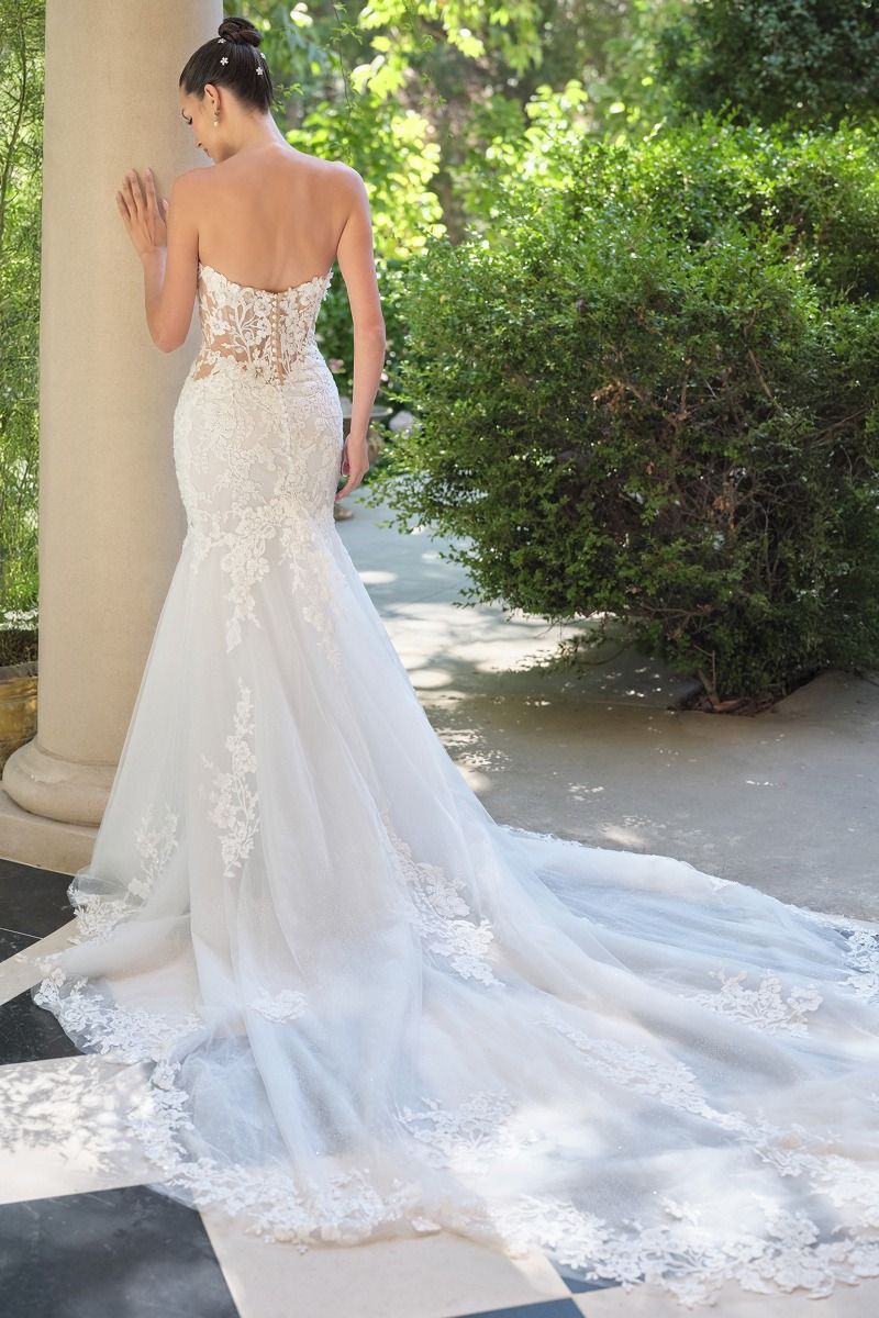Vestido de Novia de Corte Sirena con Mangas de encaje Extraíbles y Espalda Abotonada, Color Off White
