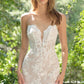 Vestido Corte Sirena Escote Corazon con aplique de encaje floral Color Off White Nude.