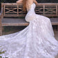 Vestido de Novia en Corte Sirena Escote Halter Ilusión Alto con Aplicaciones Florales en Relieve y Espalda Descubierta, Color Off White Nude
