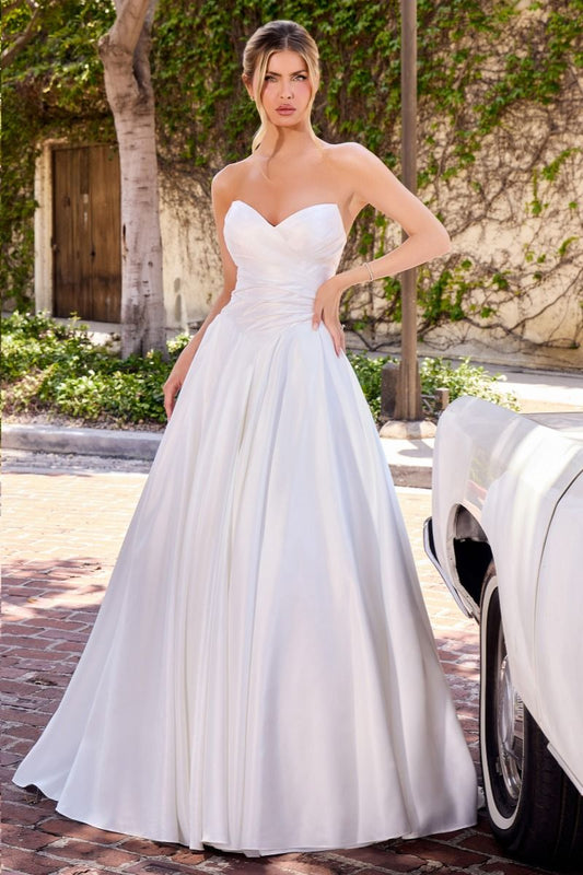 Vestido de Novia en Corte A, Corpiño Tipo Corsé con Drapeado al Frente y Escote Corazón, Color Off White