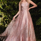 Vestido de corte evasé con escote en V con finos tirantes y pedrería color oro rosado
